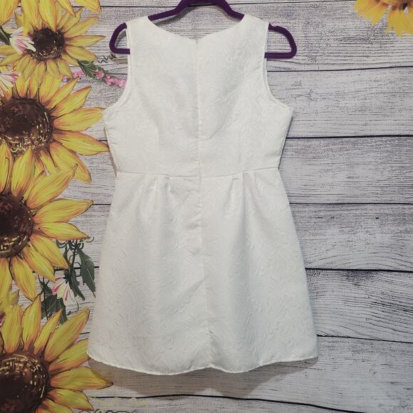 Princess Classic Fashion White Formal Dress Juniors Size Large - Picture 6 of 6